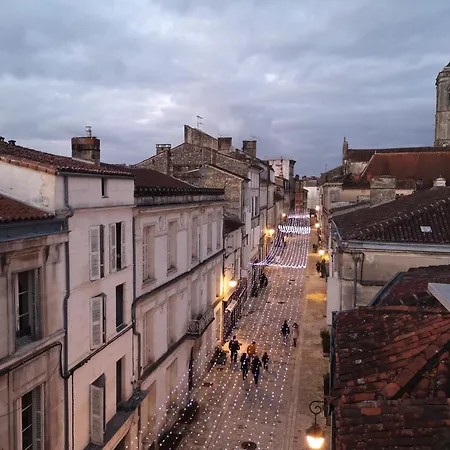 Grand Avec Terrasse Panoramique 아파트 *