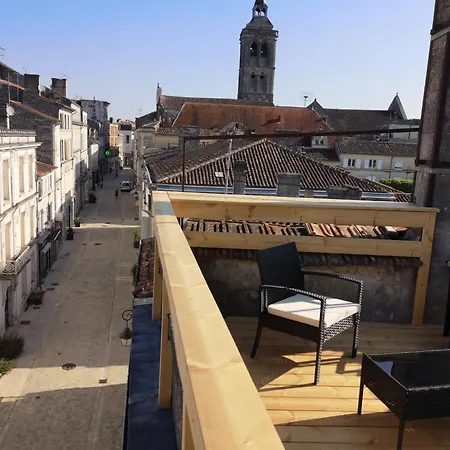 Grand Avec Terrasse Panoramique 아파트 *